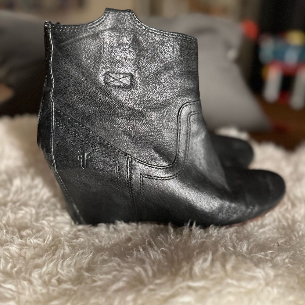 FRYE Carson Wedge Leather Ankle Boots